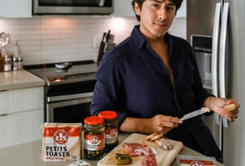 How do you organize a charcuterie board for beginners?